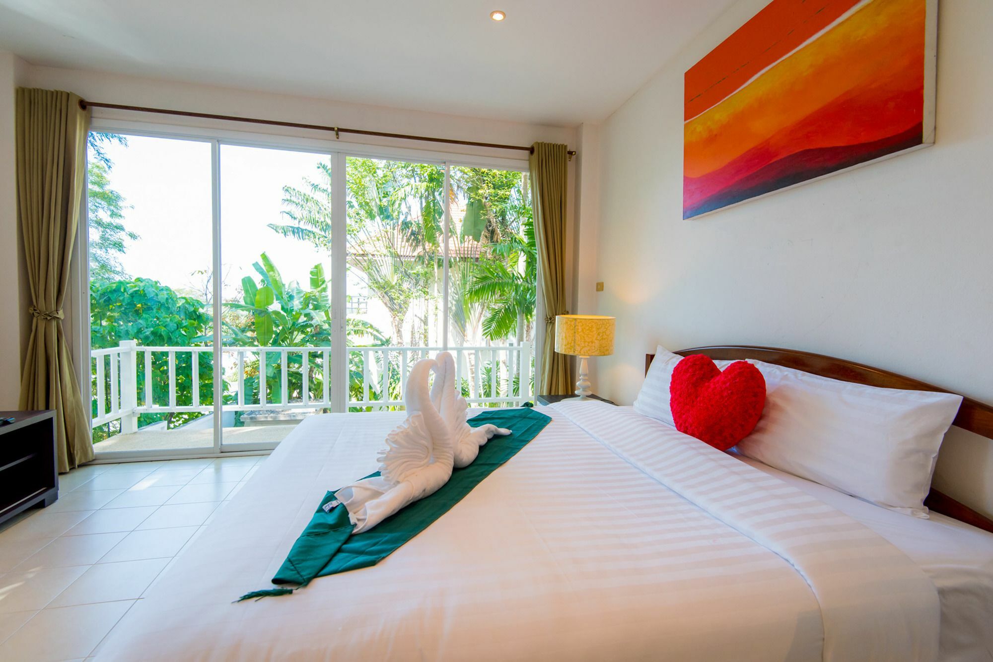Tananza Pool Nern Khao Phuket Ratsada
