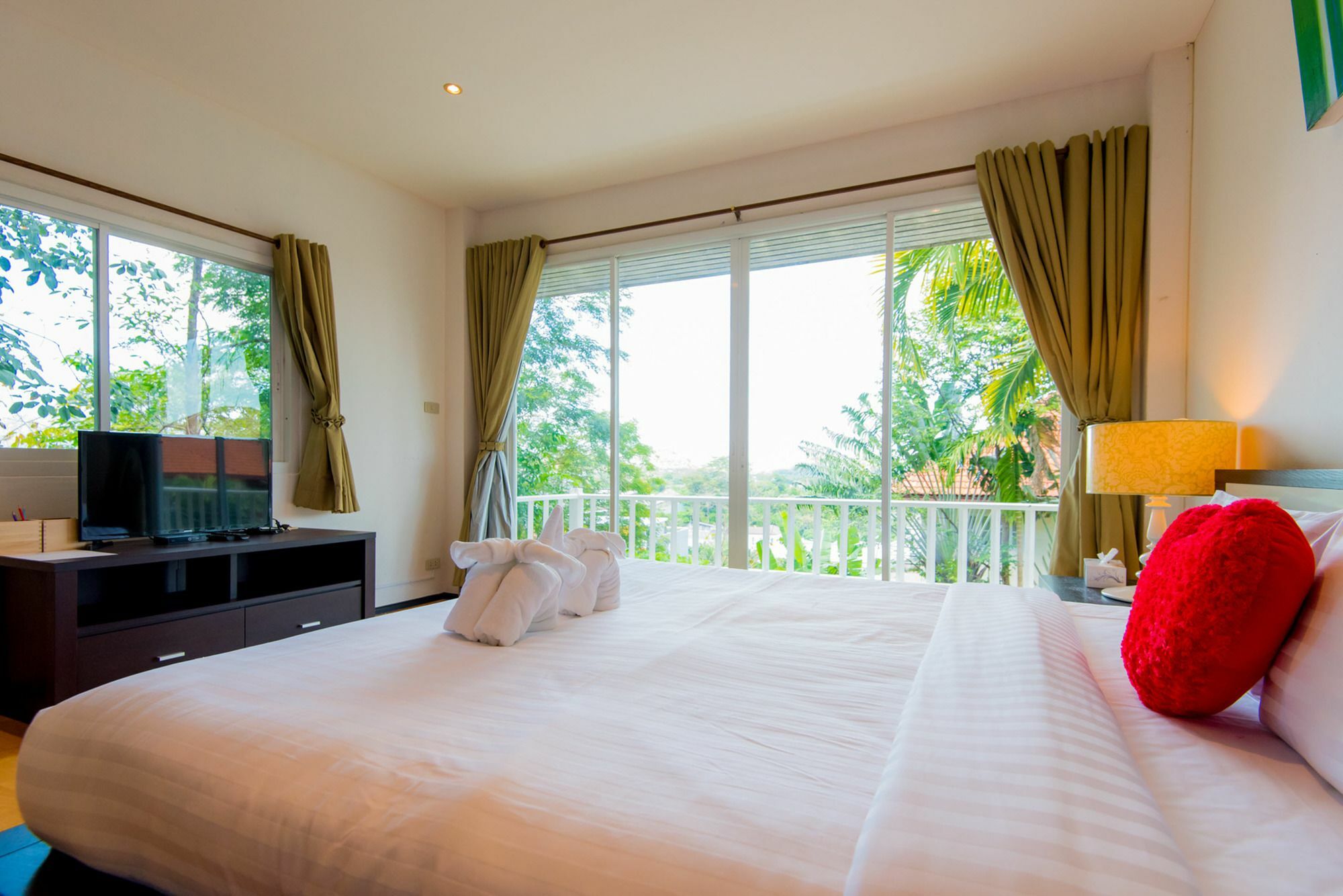 Tananza Pool Nern Khao Phuket * Ratsada