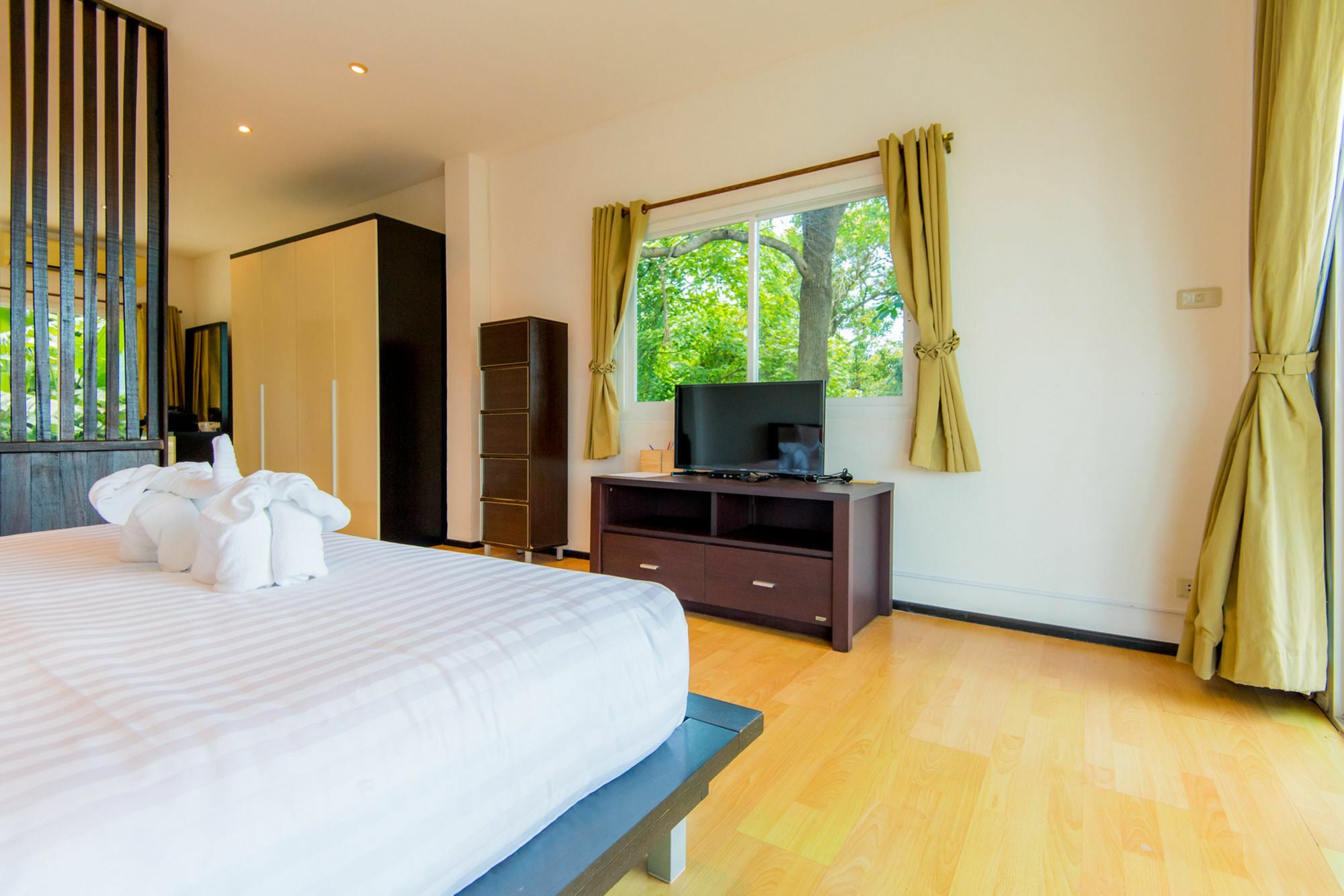 Tananza Pool Nern Khao Phuket *