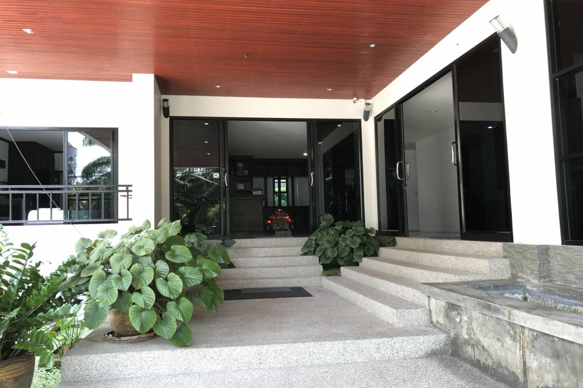 Phimpraphai Place 2 3*