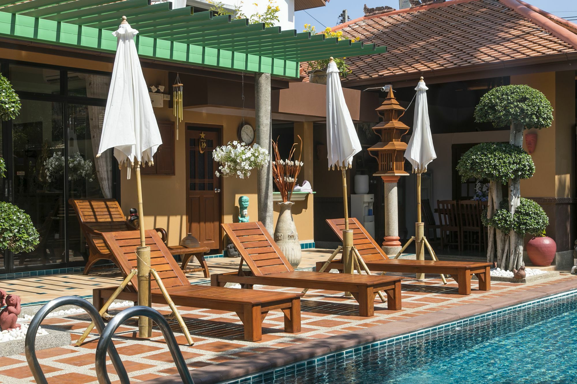 Hotel West Key Kamala Beach