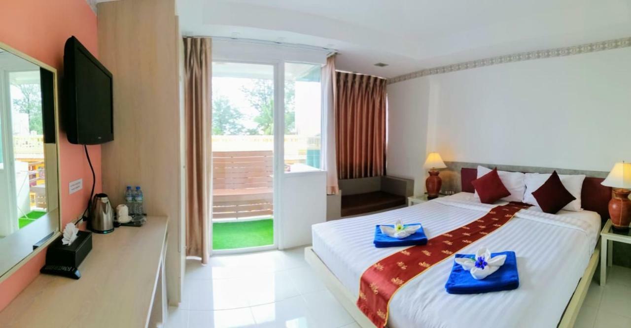 Inn 555 Kamala Beach