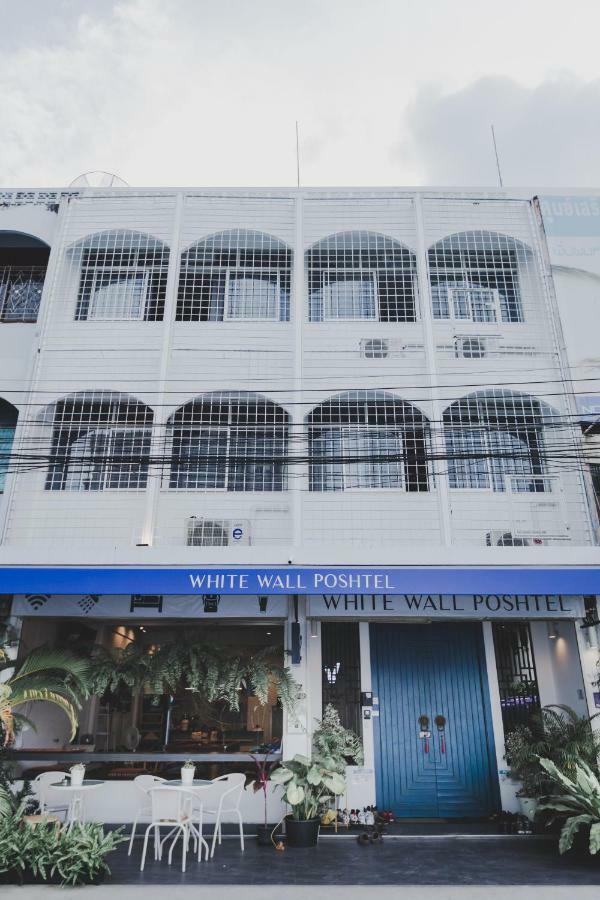 White Poshtel