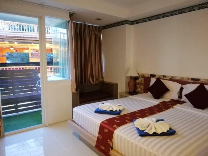 555 3* Kamala Beach
