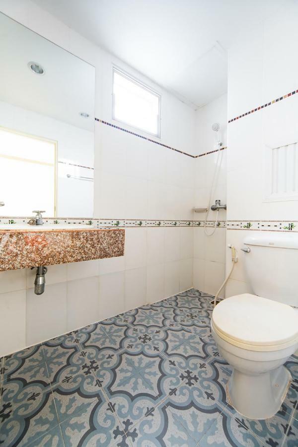 Oyo 232 Hometel Patong