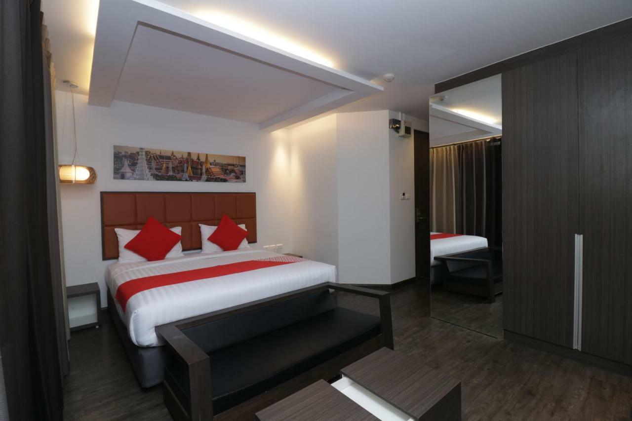 Oyo 232 Hometel 3*