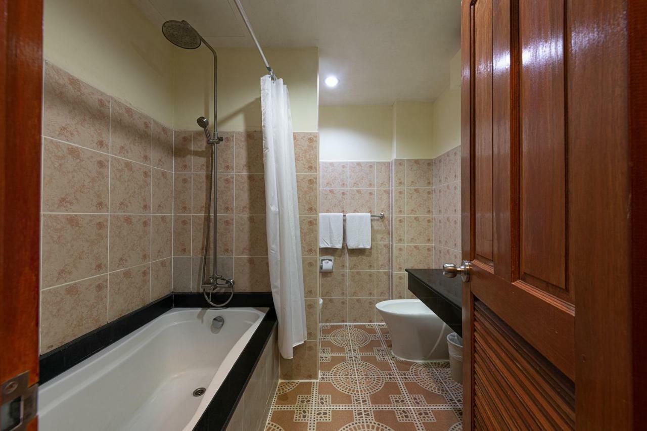 Hotel Blue Grand And