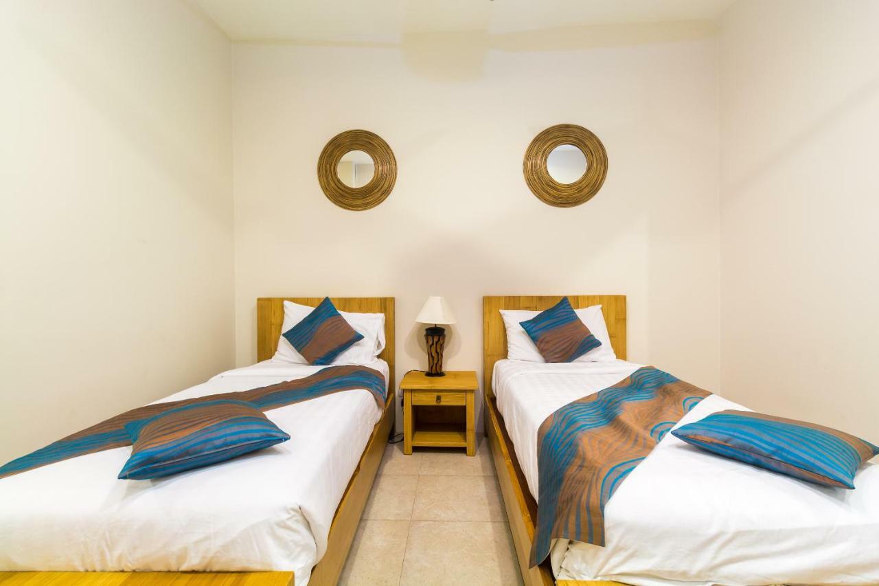 The Palm At Veloche Group By Lofty *