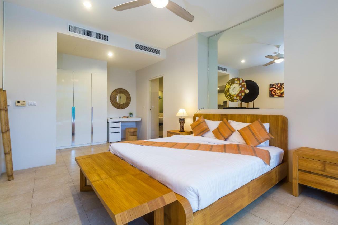 The Palm At Veloche Group By Lofty *