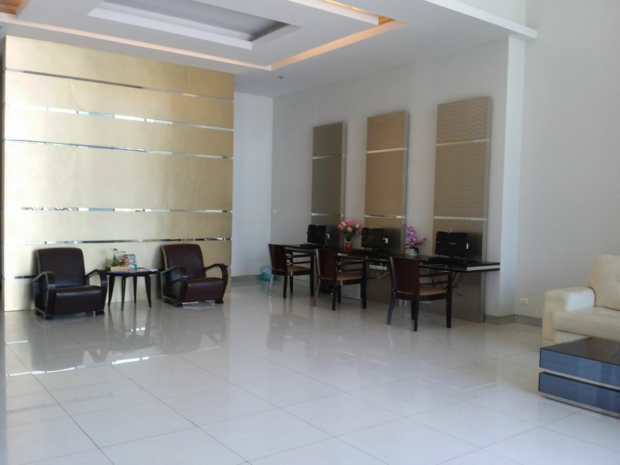 Tower By United 21 Thailand * Patong