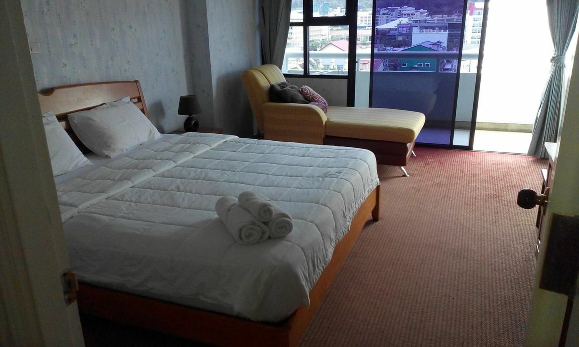 Apartment Tower By United 21 Thailand Patong