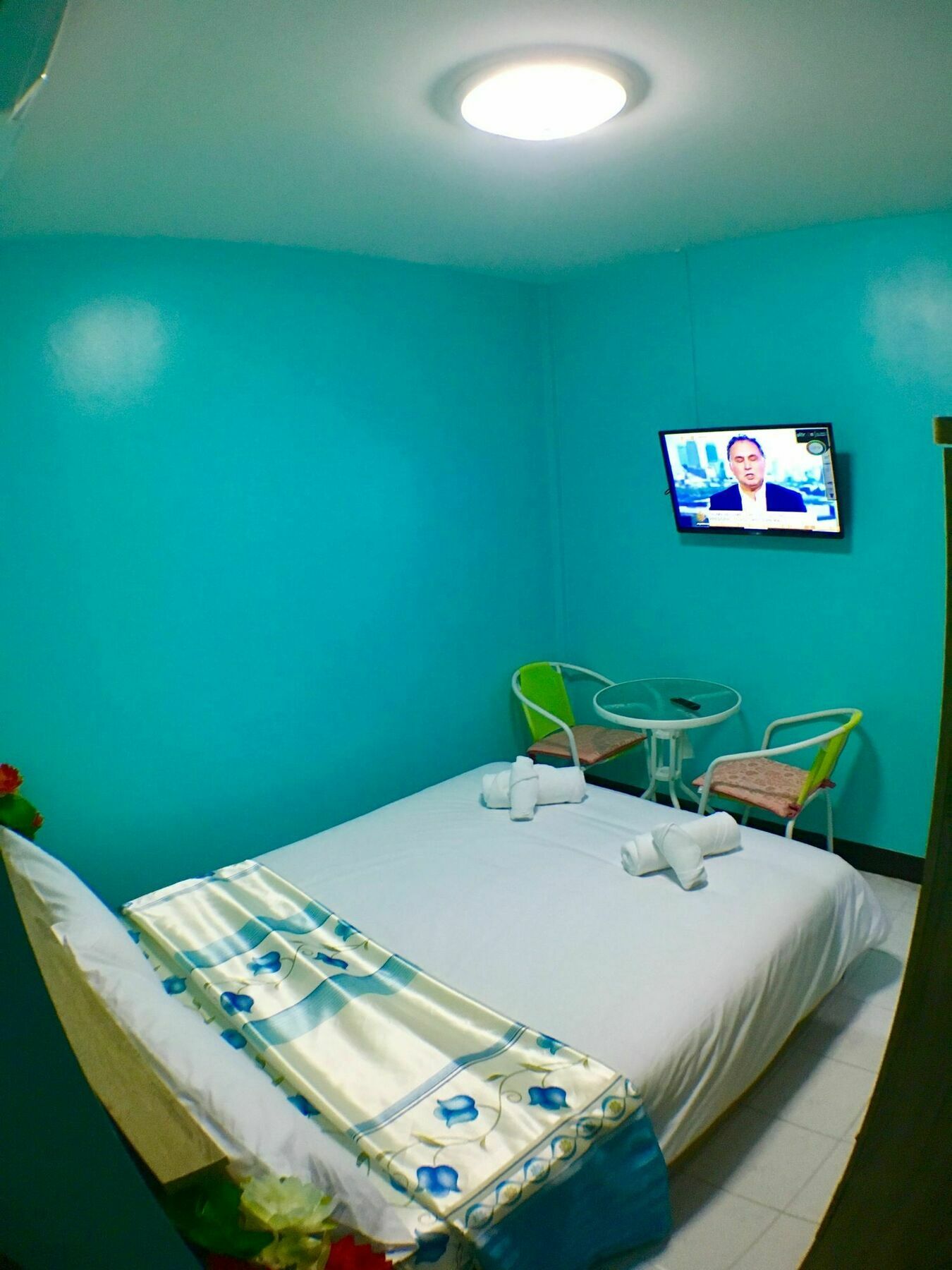 S. T. House 2* Kata Beach (Phuket)