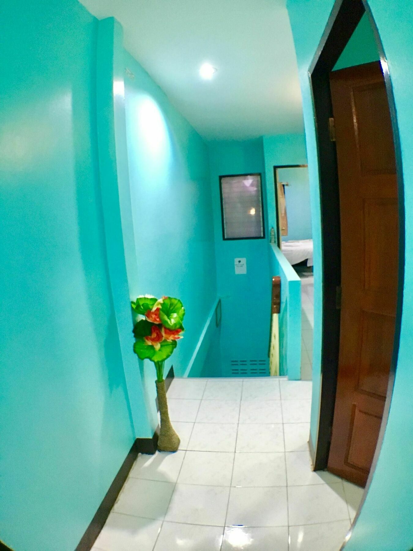 S. T. House 2* Kata Beach (Phuket)
