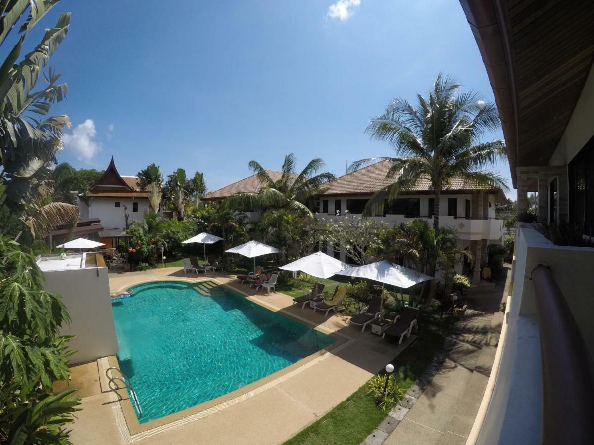 Babylon Pool Resort 4*