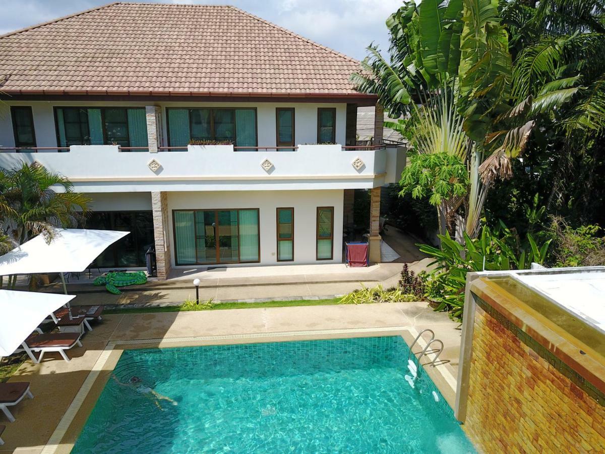 Resort Babylon Pool