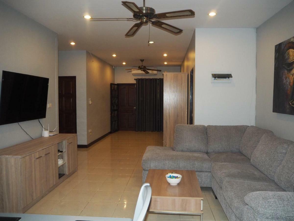 Beautiful 3 Bedroom Garden *