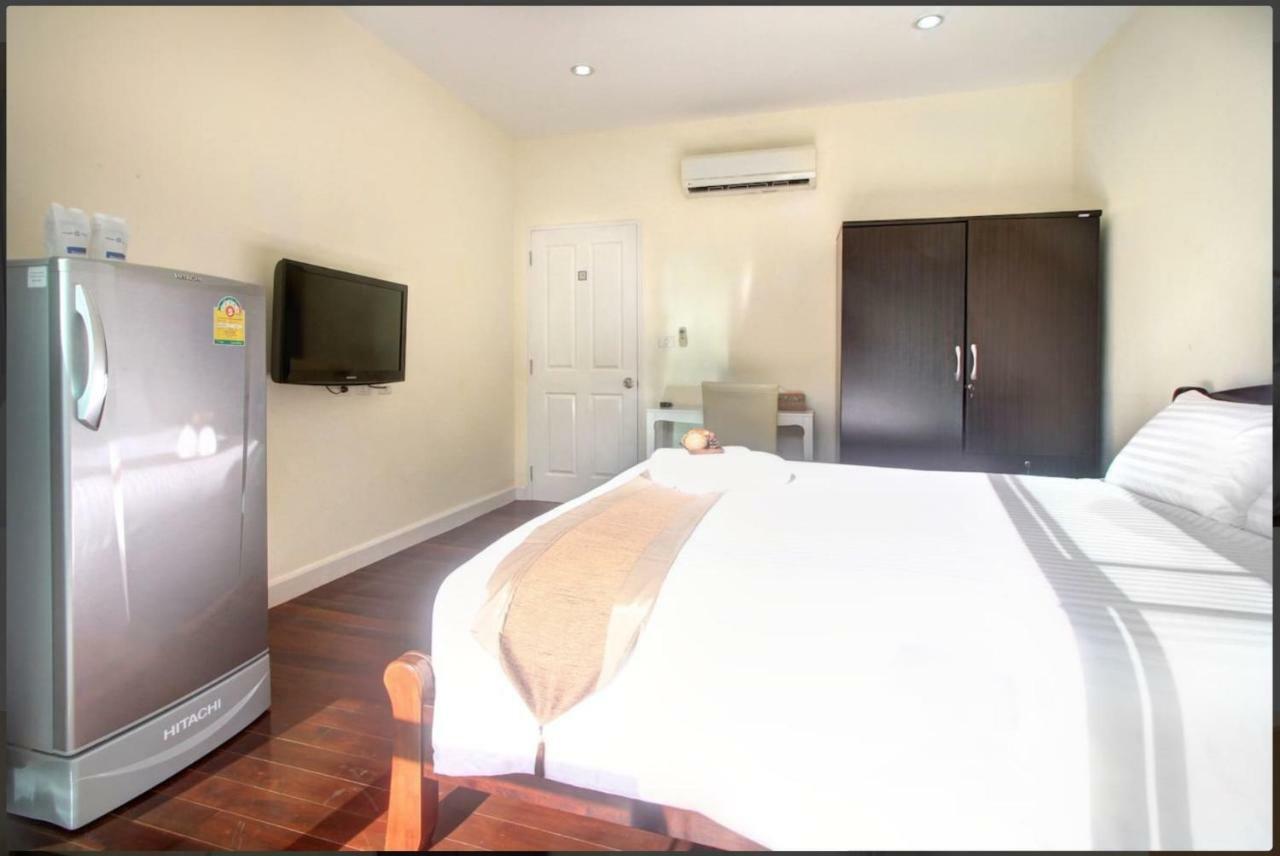 Guest house Wonderful Pool House At