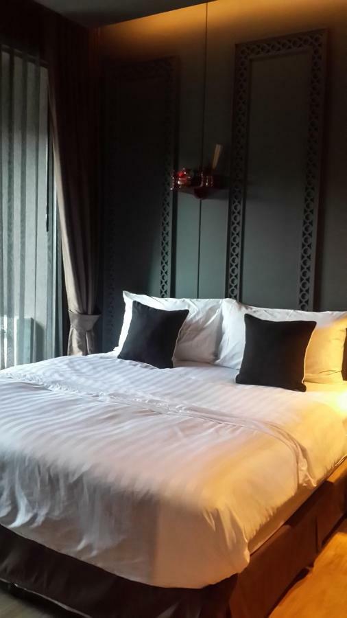 Luxury King Bed With Pool View And Sauna Apartamento *