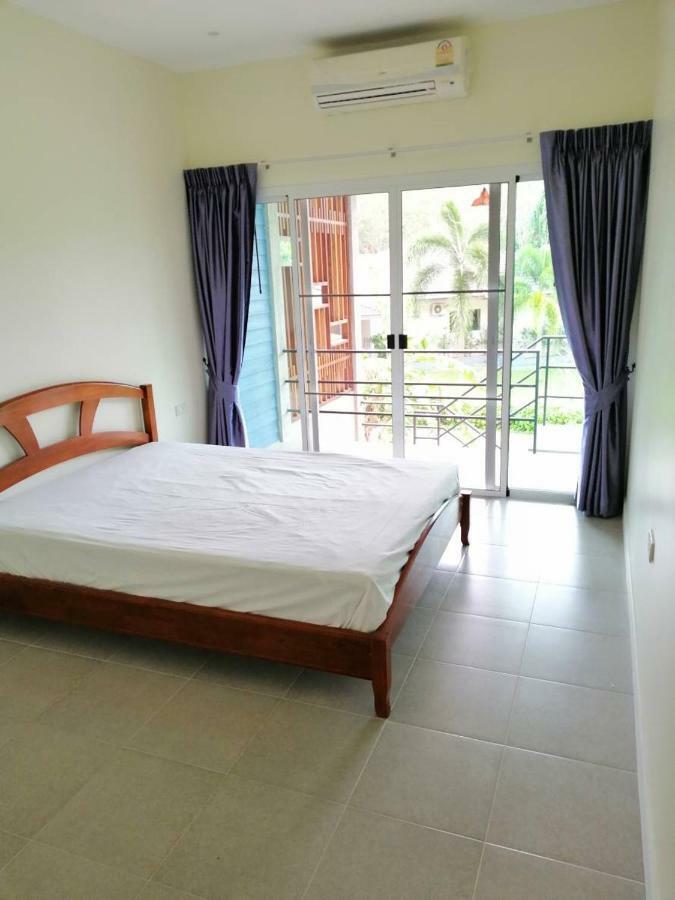 Twin Vila Thalang