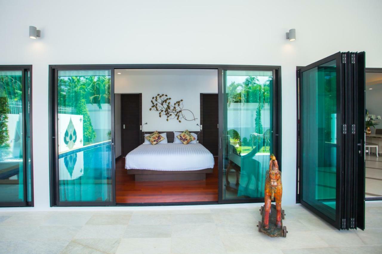 Spacious 4 Bedrooms Private Pool In Phuket Villa
