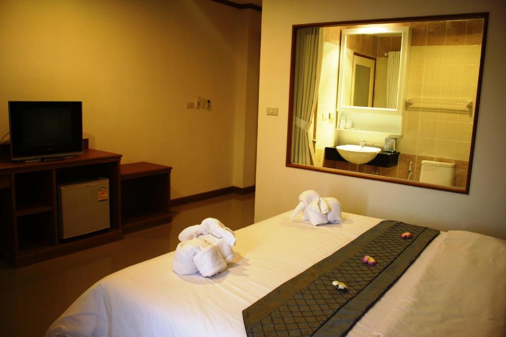 Santi White Hotel
