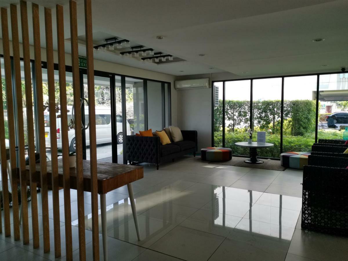 5 Floor - Centrio In Town - 30 Mins To Beaches