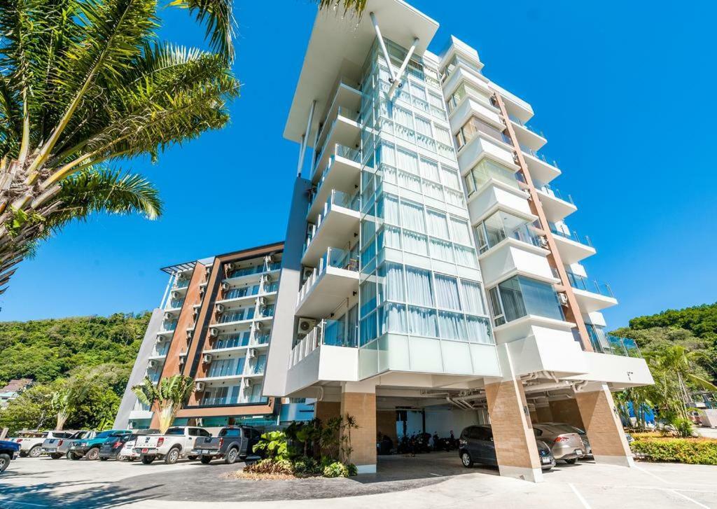 Apartment Chic Building A Karon