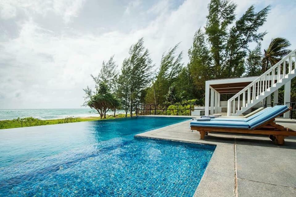 Villa The White Pearl 8br Modern Beachfront Pool