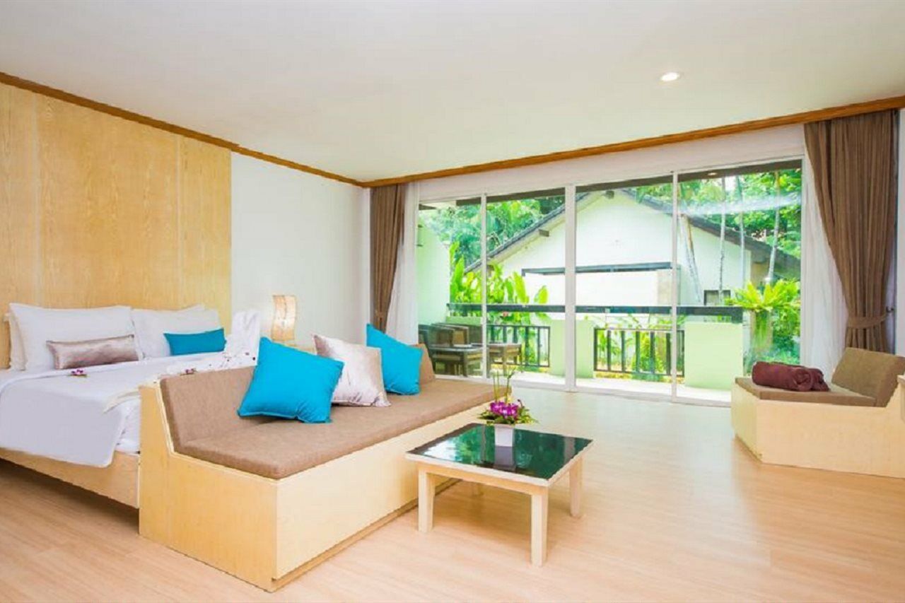 Resort Phuket Island View - Sha 4*