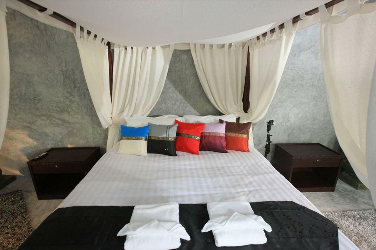 Baan Heaven / Pool Sleeps Up To 15 Patong