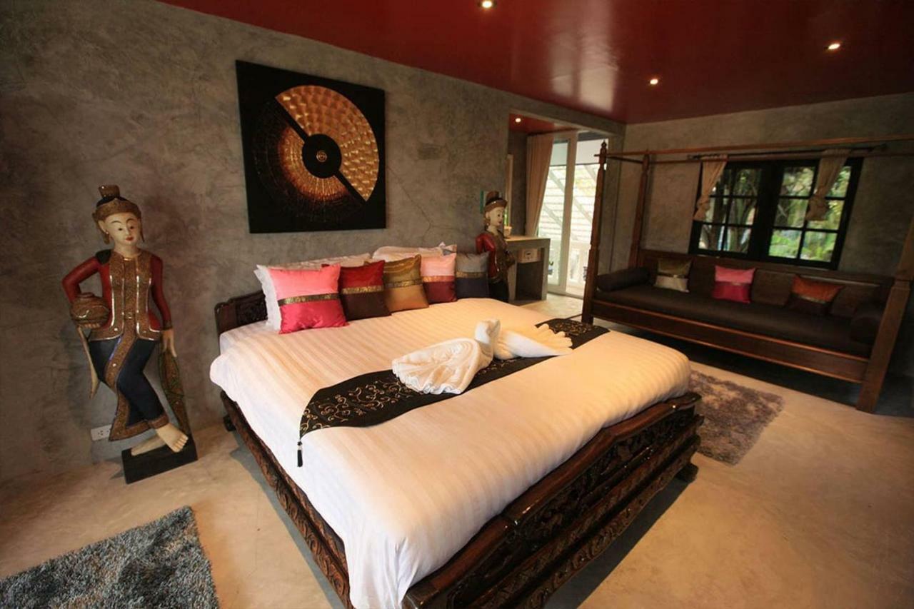 Baan Heaven / Pool Sleeps Up To 15 Holiday home Patong