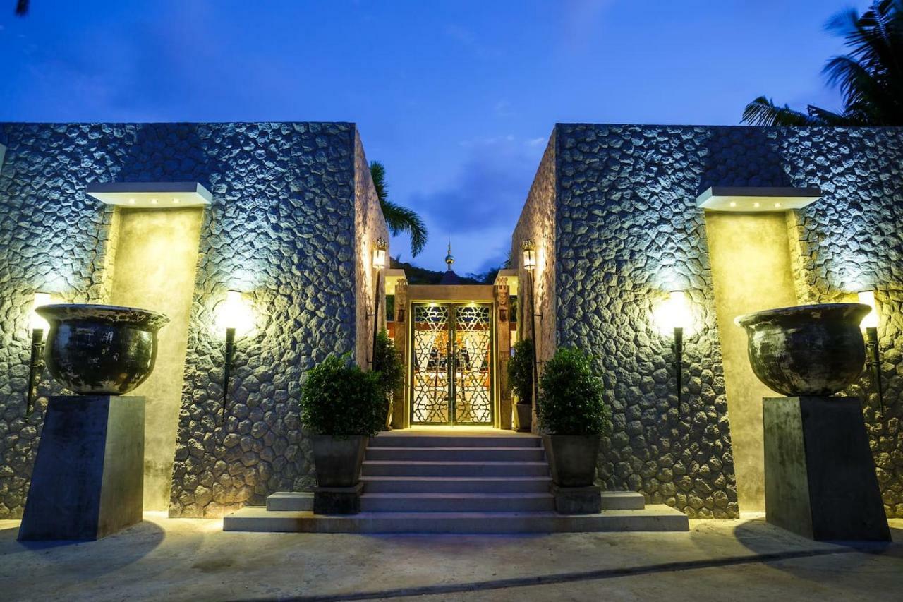 On The Rocks, 4 Bedrooms, Phuket Villa