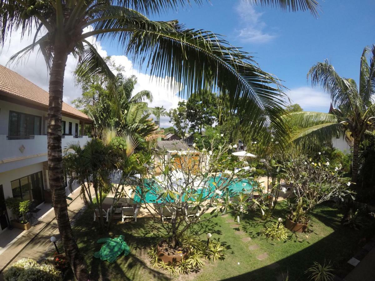 Babylon Pool Resort