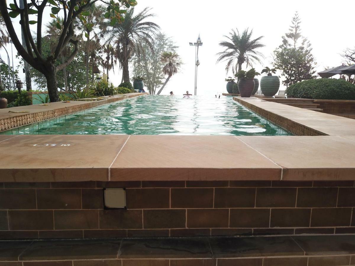 Sea View Apartment *