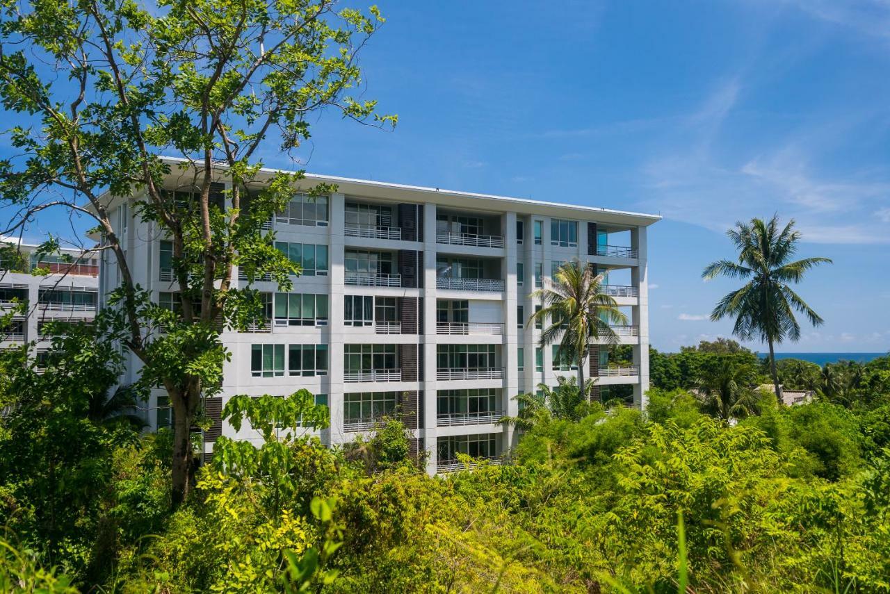 The Palm At Veloche Group By Lofty *