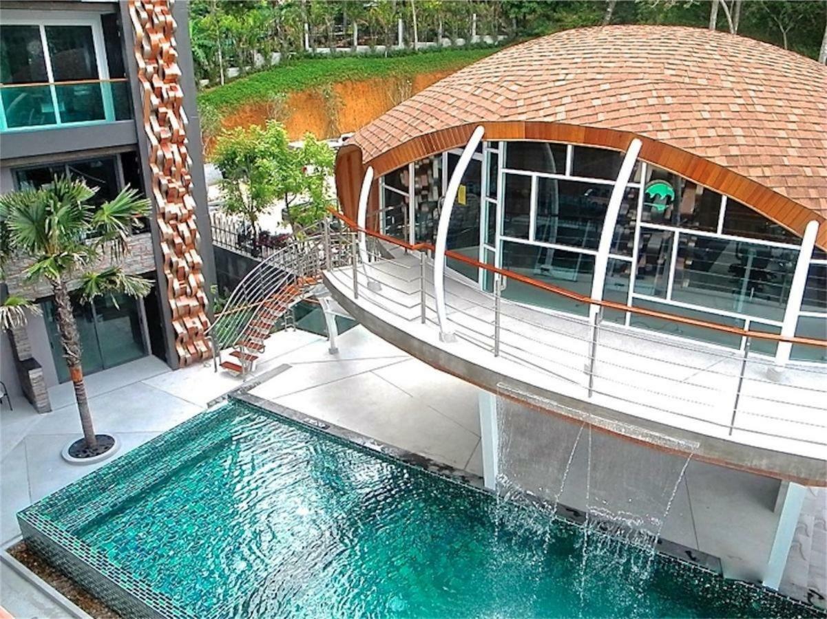 Emerald Terrace Apartment