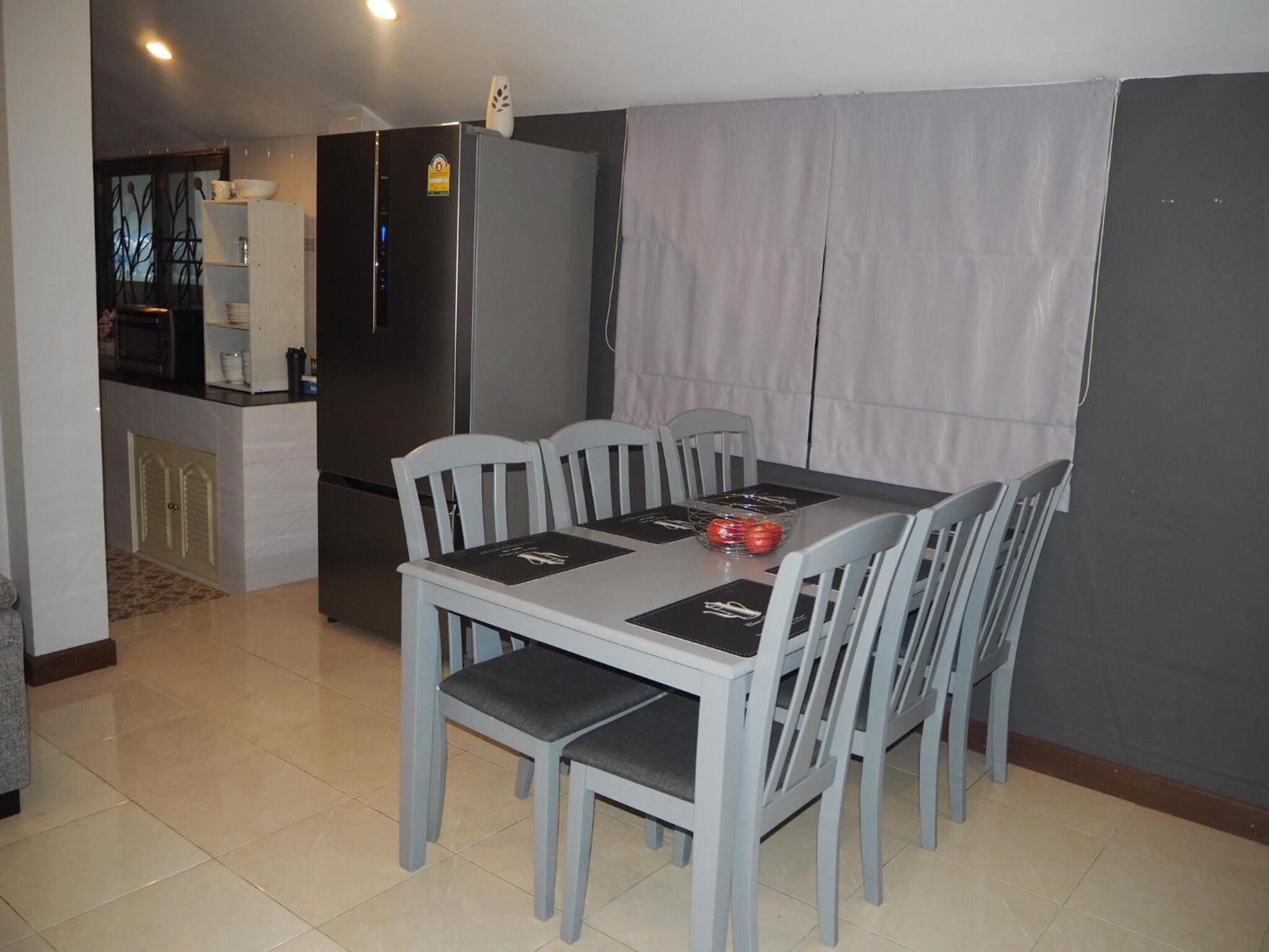 Beautiful 3 Bedroom Garden Vila *