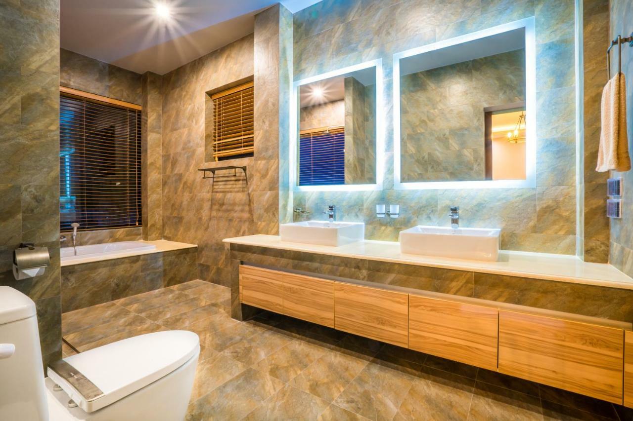 Villa Nakara Hill Phuket