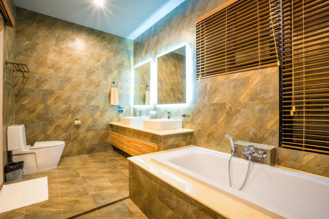 Villa Nakara Hill Phuket