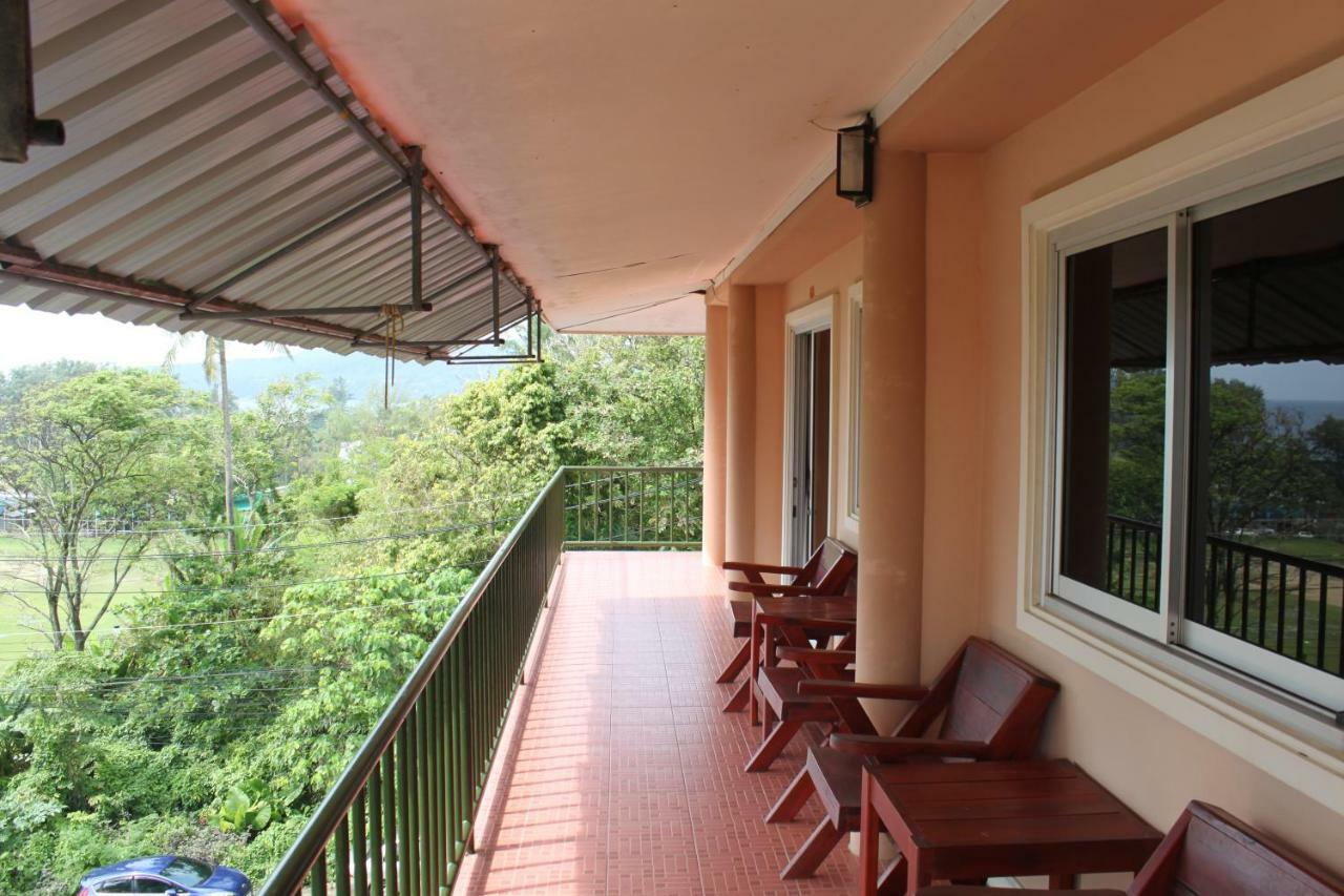 Guest house Merit Hill Bungalows