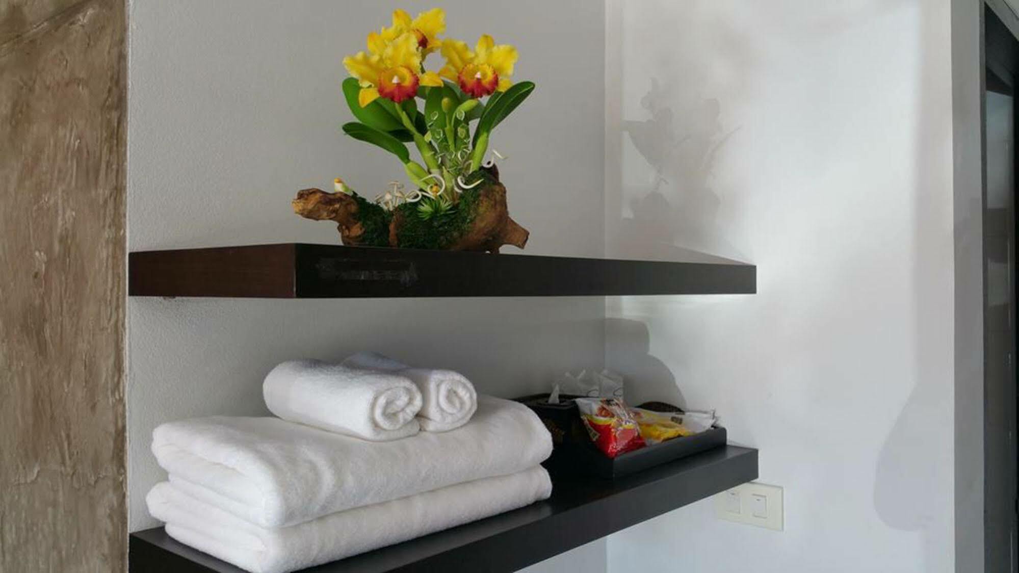 Hotel Phuket Airport Place 3*