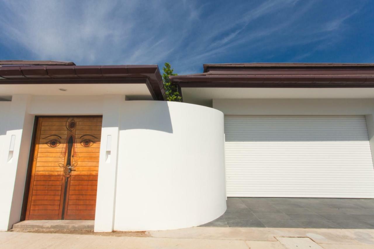 Spacious 4 Bedrooms Private Pool In Phuket * Rawai