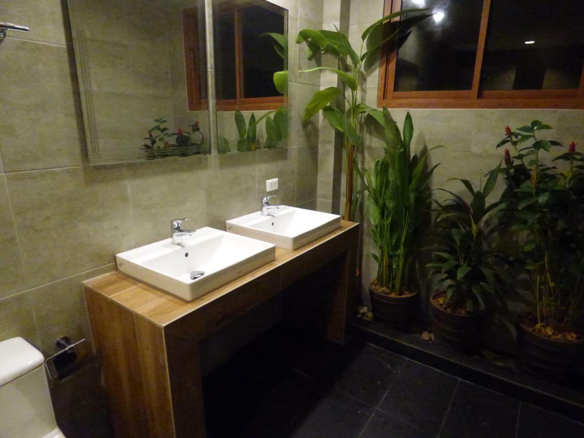 Villa Baiyok Seaview And Edge Pool *