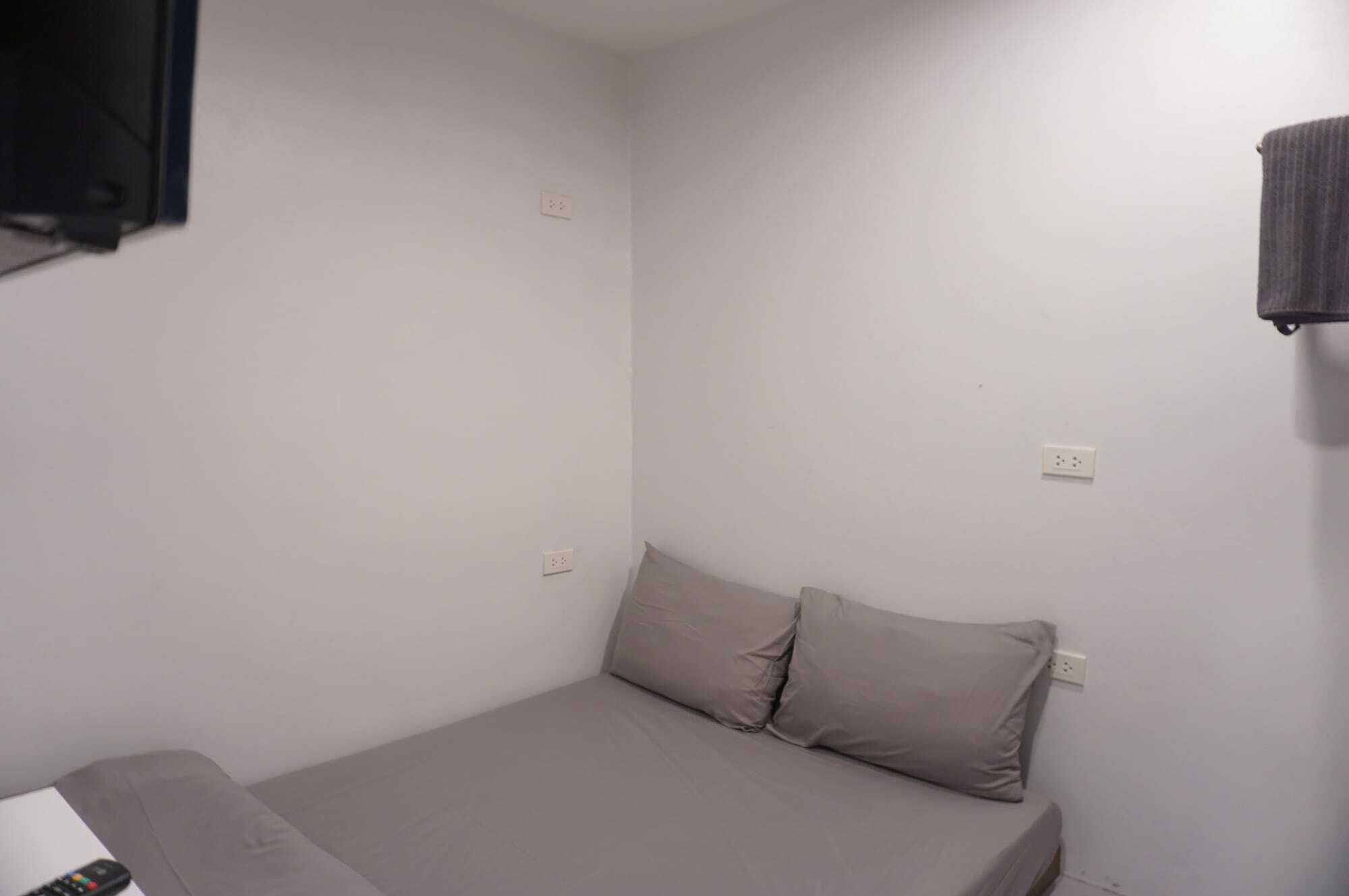 Minimal House (adults Only) *