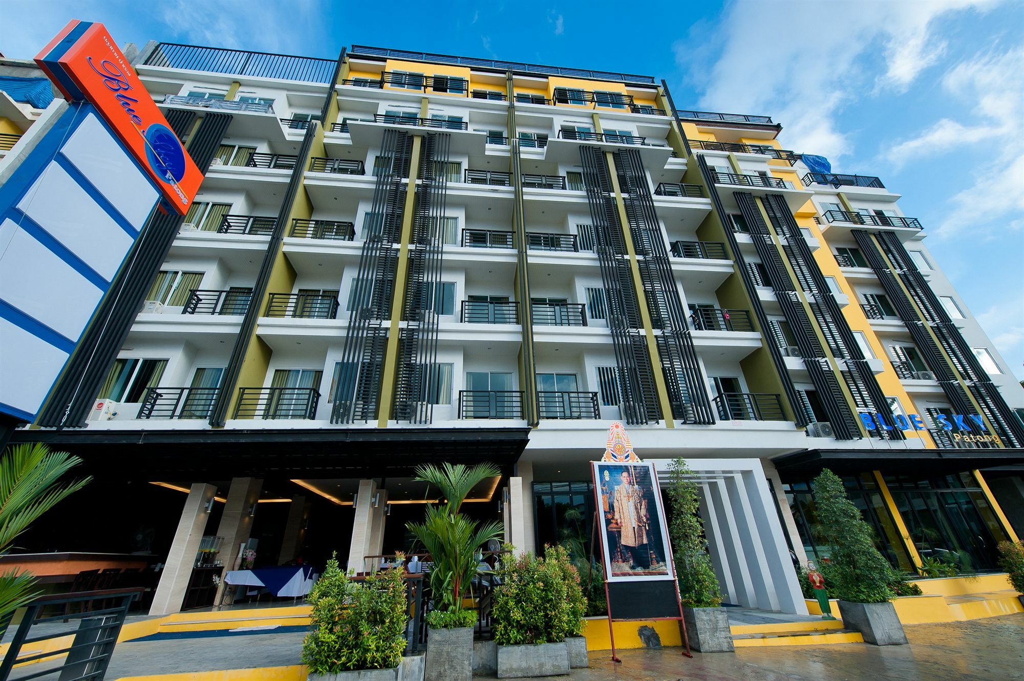 Tuana Blue Sky Hotel
