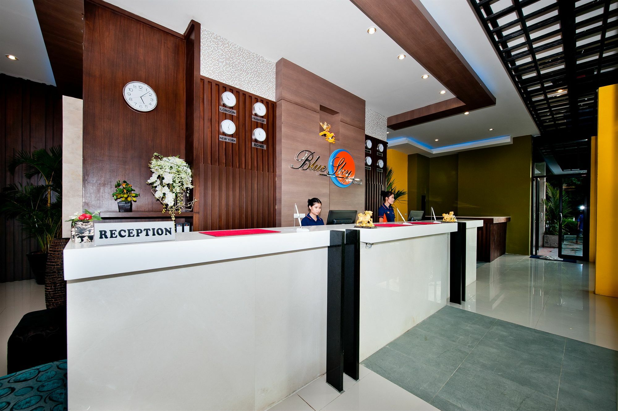 Tuana Blue Sky Hotel