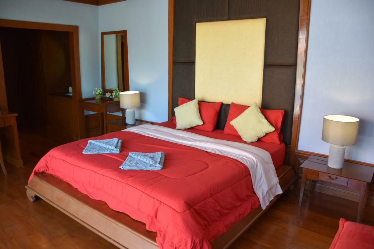 Sirinthara Villa *