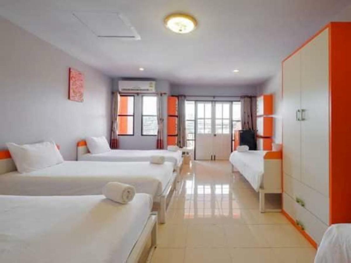Hostel Luna And Travel
