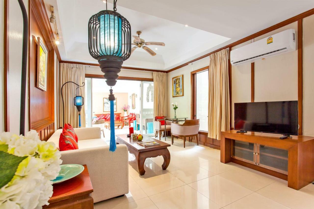 Villa Nakathani Villas *