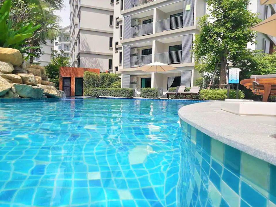 Apartment Absolute Poolside With Free Netflix @naiyang Nai Yang